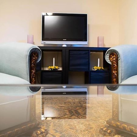 Central Cozy Bohemian Apartment Mgh Residence Boekarest Buitenkant foto